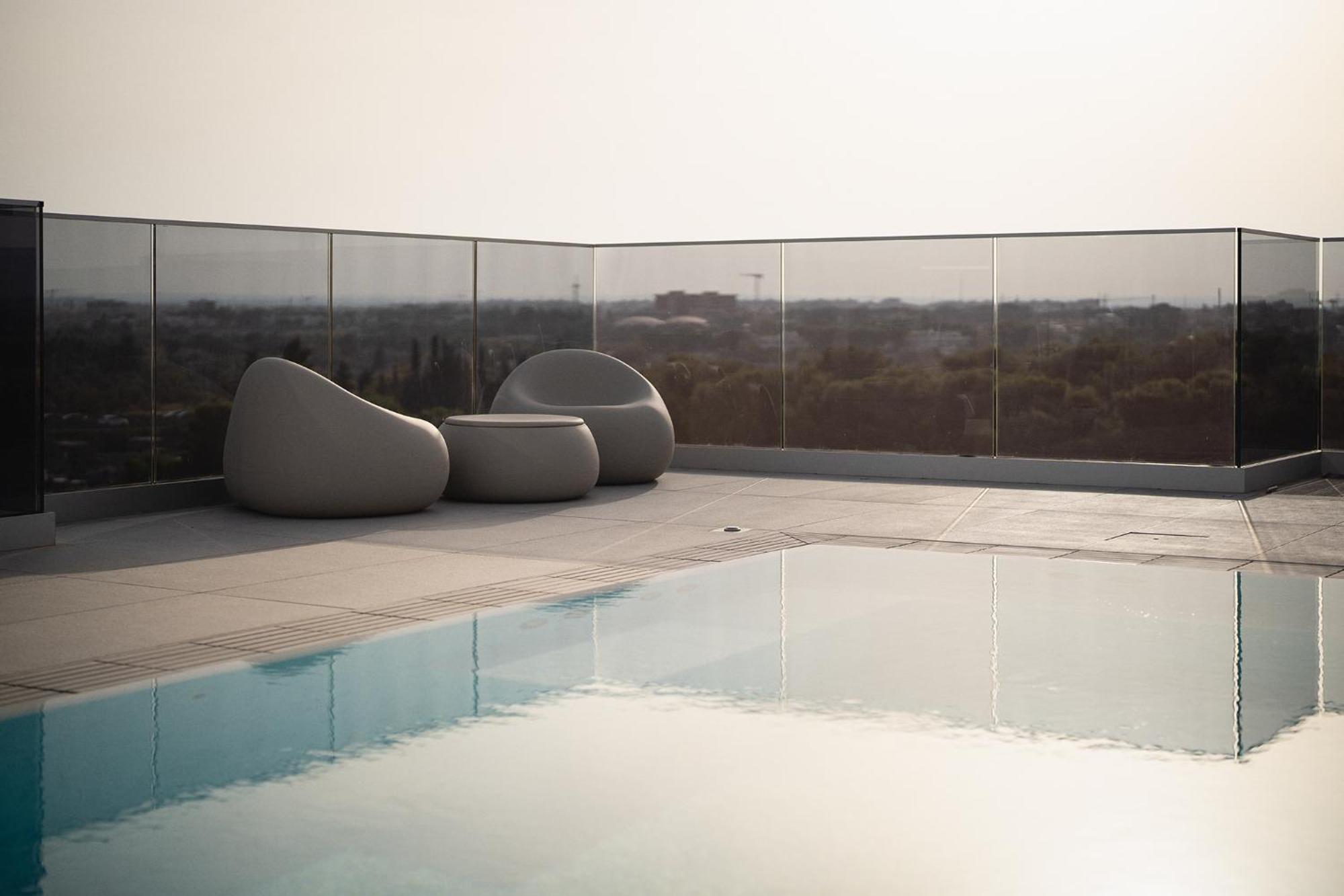 Park Penthouse & Pool - Heated Pool - *