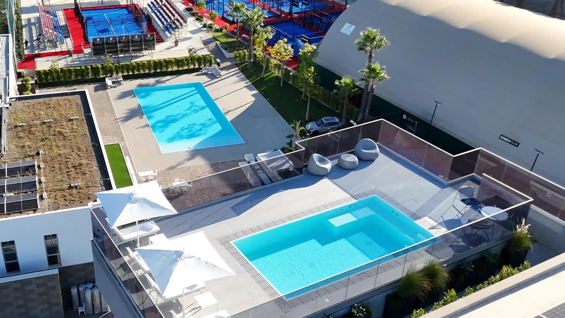 Park Penthouse & Pool - Heated Pool - *