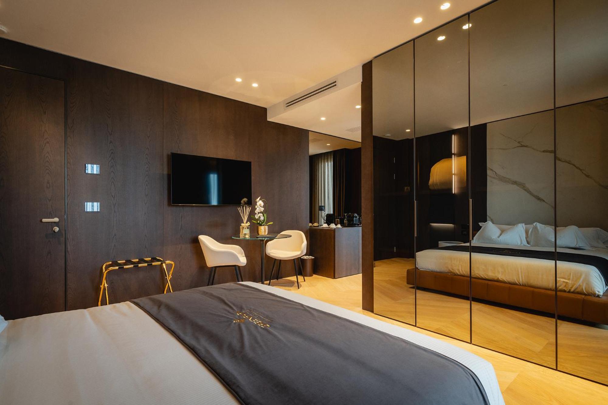 Park Penthouse & Pool - Heated Pool - Frühstückspension Bari
