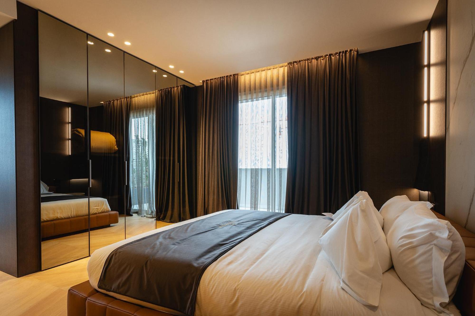 Park Penthouse & Pool - Heated Pool -
