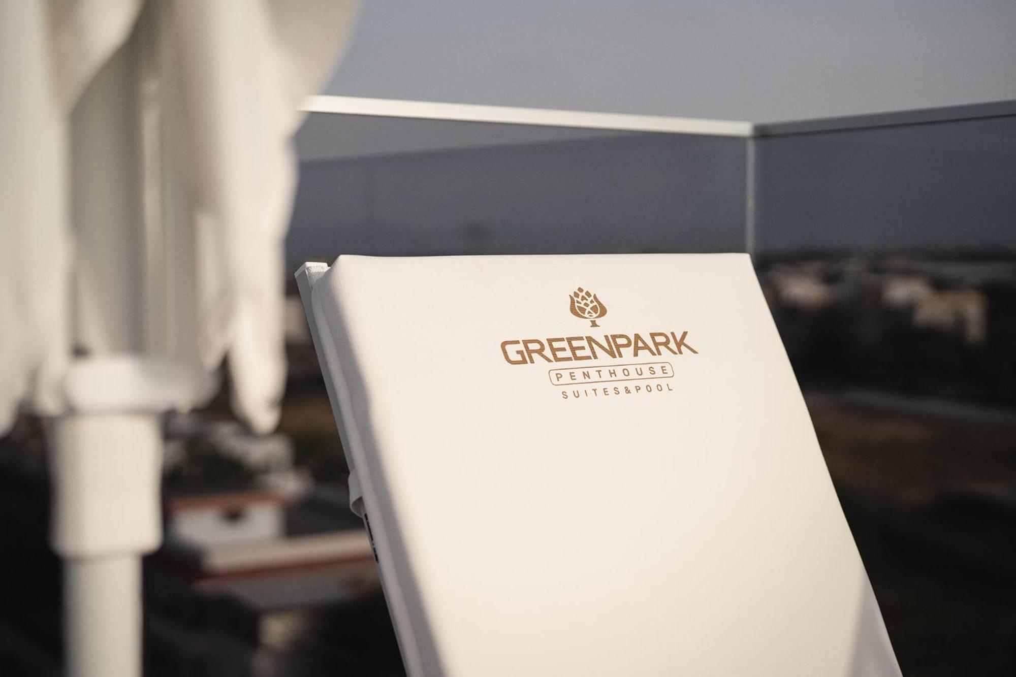 Park Penthouse & Pool - Heated Pool - Frühstückspension