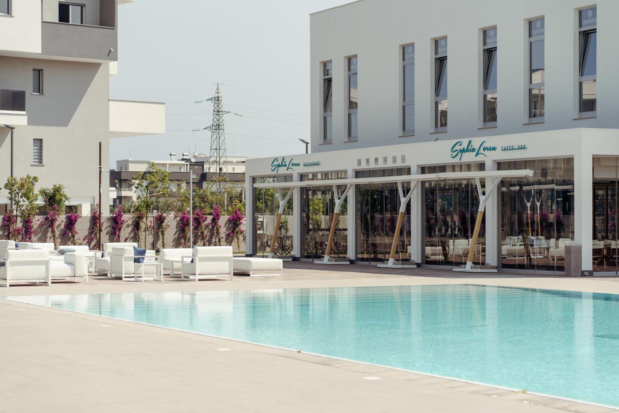 Frühstückspension Park Penthouse & Pool - Heated Pool - Bari