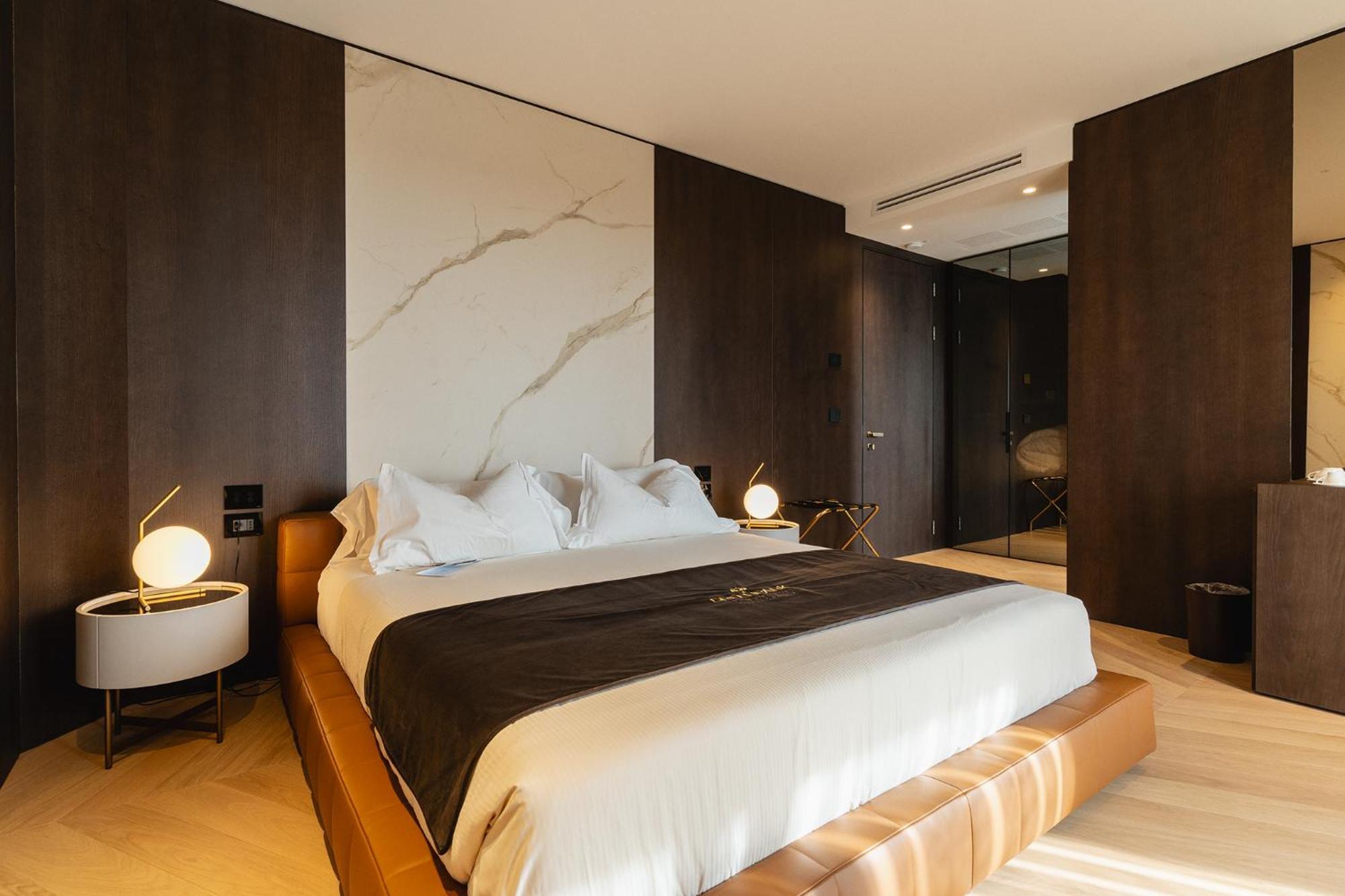 Park Penthouse & Pool - Heated Pool - *