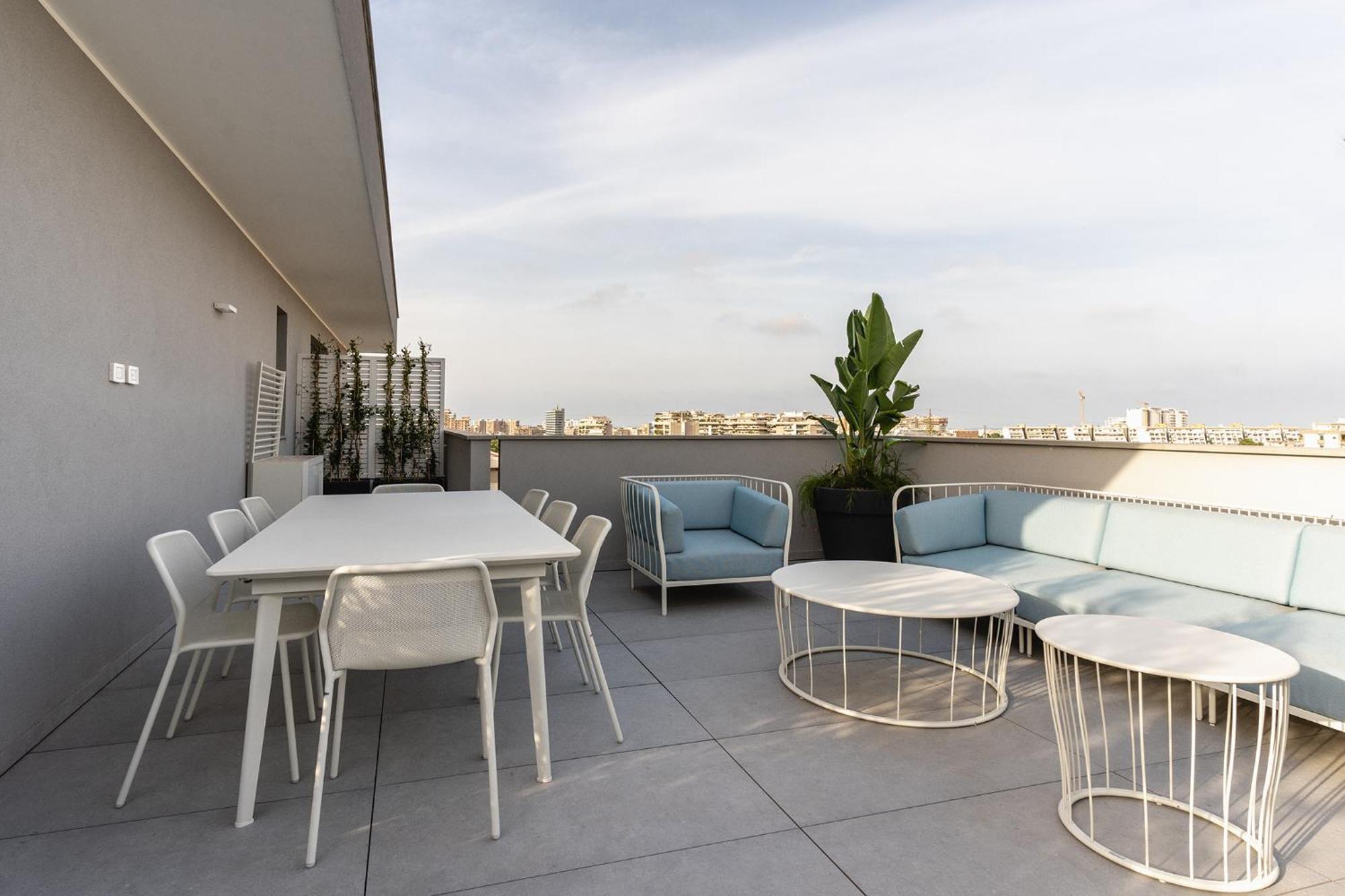Park Penthouse & Pool - Heated Pool - * Bari