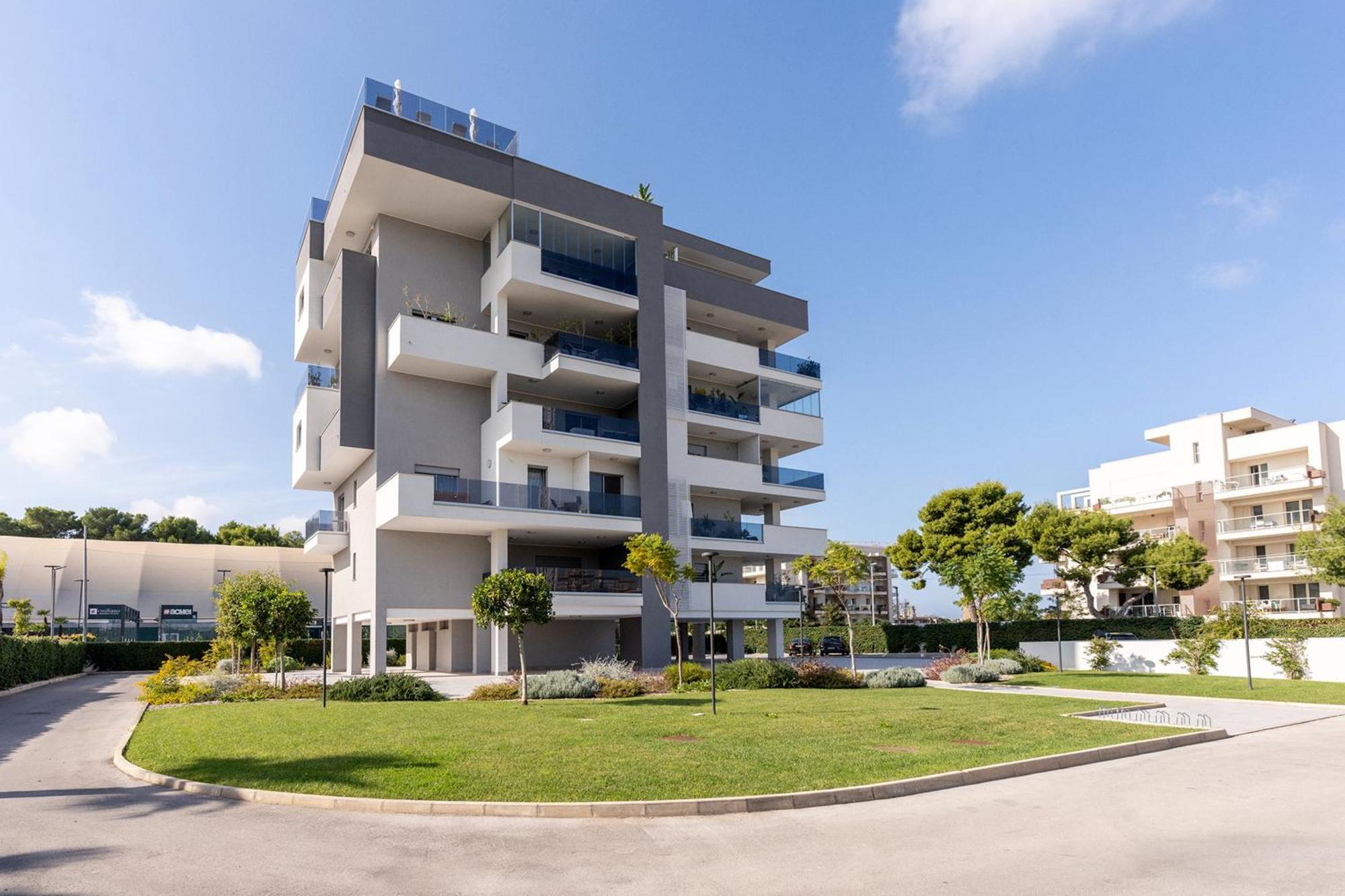 Park Penthouse & Pool - Heated Pool - * Bari